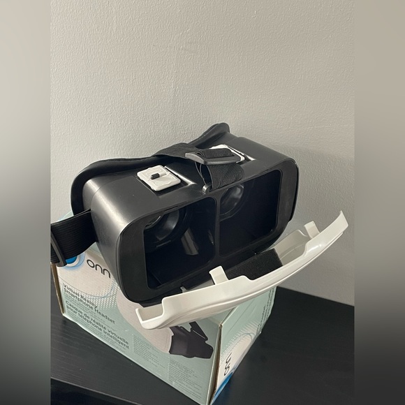 VR Smartphone Headset - Picture 8 of 9